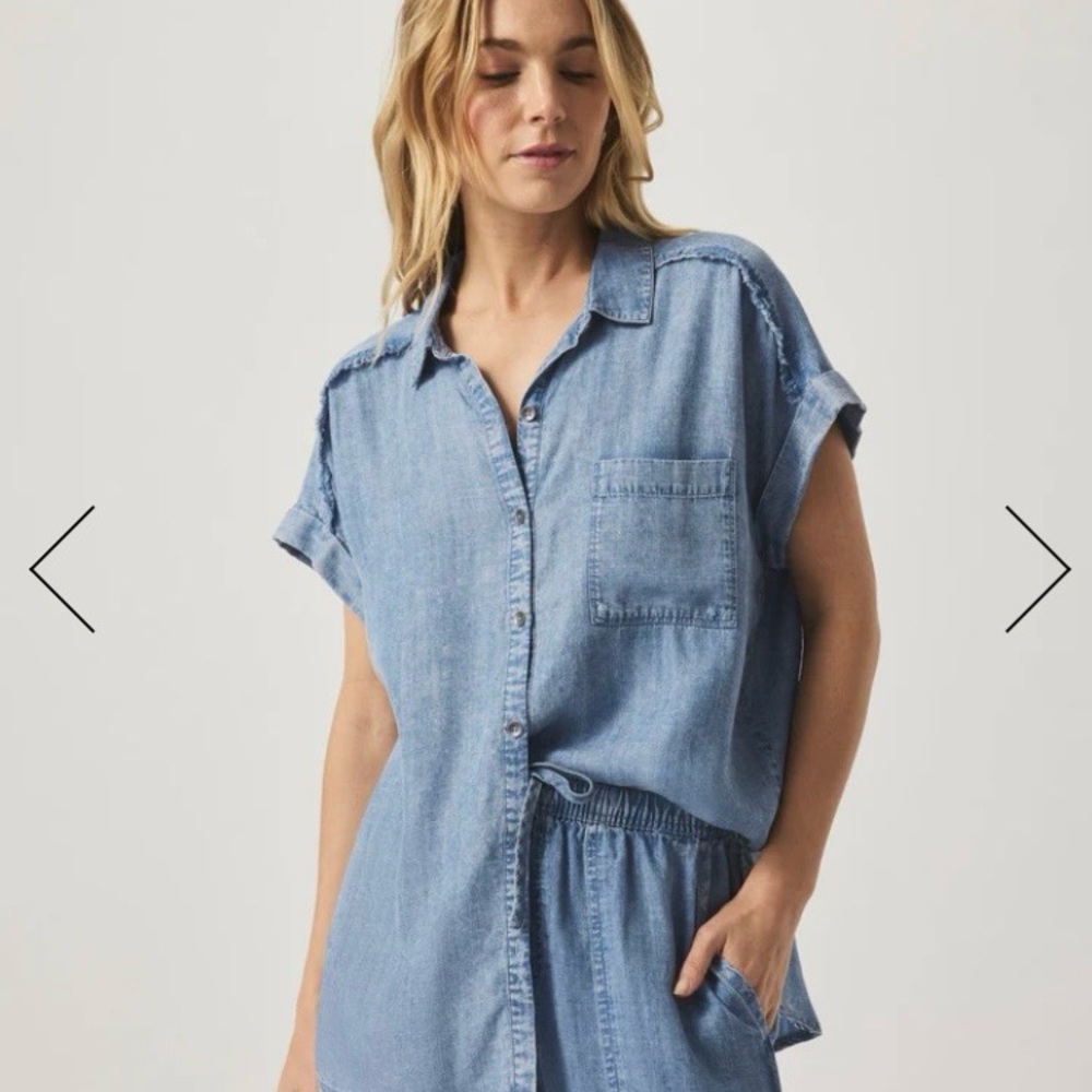 Splendid Light Blue Short Sleeve Top